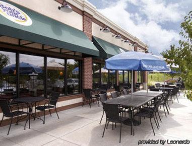 Travelodge By Wyndham Iowa City Restaurante foto